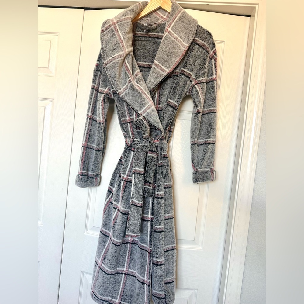 Nordstrom Cozy Plaid Robe in Gray and Pink | NEW